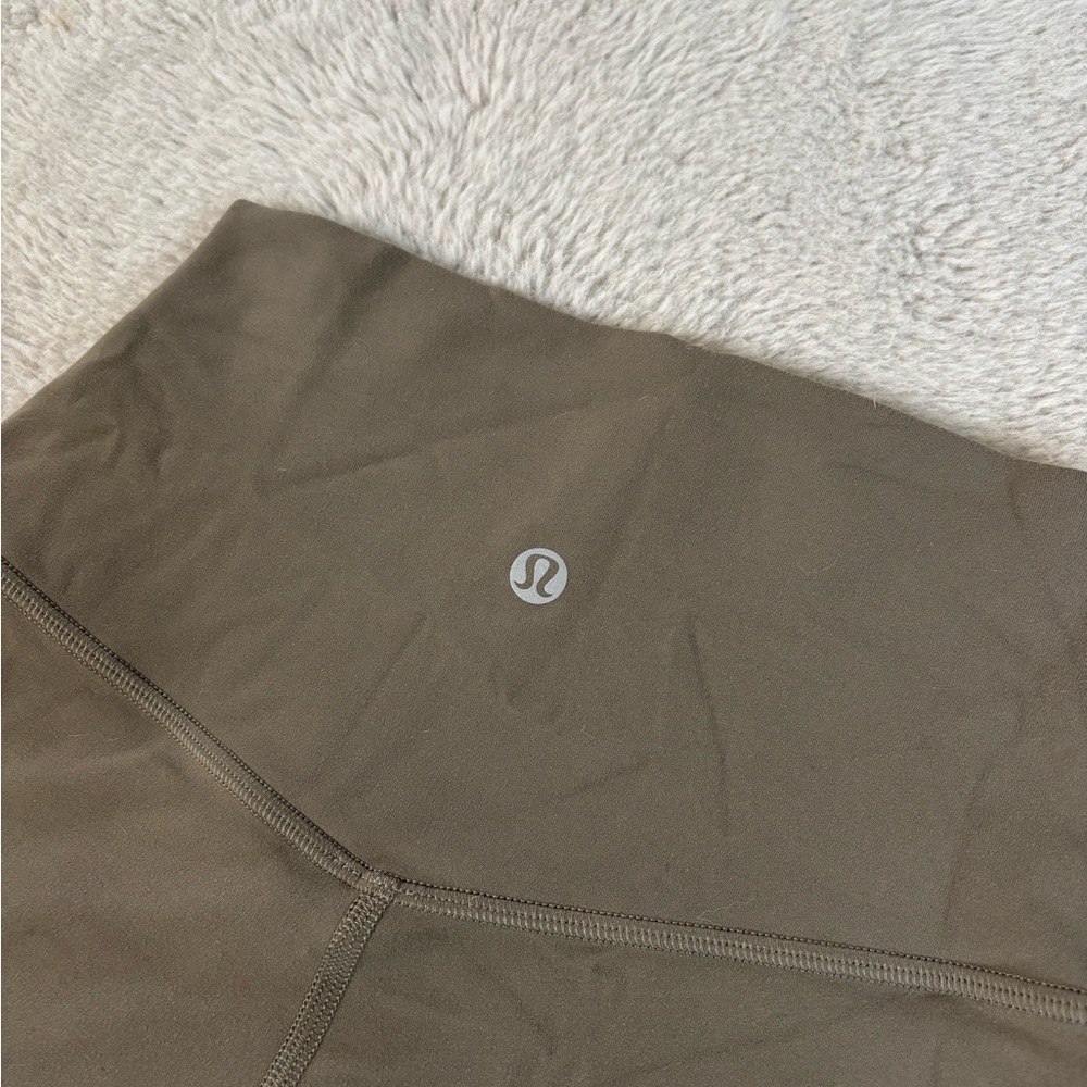 Lululemon High Rise Short 4” - Picture 5 of 7